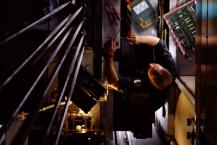 升降机电子技术人员的工作很繁忙，他们通过使用福禄克全新电机驱动分析仪来节省时间