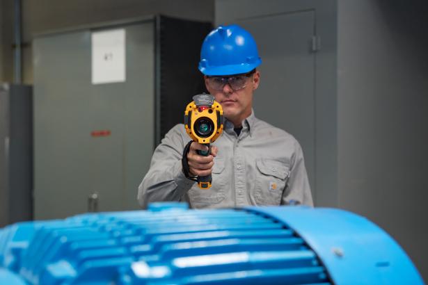 Visual and infrared image blending with IR-Fusion™ Visual and infrared image blending with IR-Fusion™