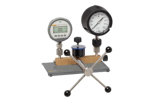 P5514B Hydraulic Pressure Comparator